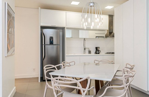 Jurere Apartment | WI-FI 200MB | 350m from Jurerê Beach #JA07