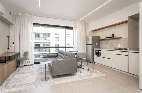 Centro Apartment | WI-FI 200MB | Me2 Benefits | Foodhall #TS1