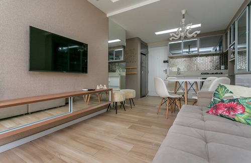 Porto da Lagoa Apartment | WI-FI 350MB | Pier at Lagoa da Conceição #LA12