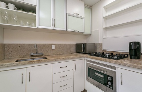 Centro Apartment | WI-FI 600MB | 200m from Beiramar Ave | Pool #CA83