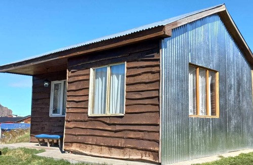 El Chalten Cabin | Wonderful Cabin With Mountain Views, Ideal for a Group of Friends!
