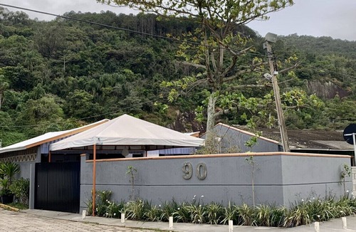 Barra da Lagoa House | Wonderful house by the canal