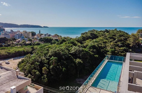 Ze Amandio Apartment | Your exclusive stay with pool and jacuzzi just 500 meters from the beach - ELF