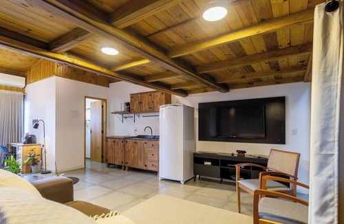 Alto Ribeirao Leste Apartment | Your Getaway in Florianopolis, Just Minutes From the Beach NDE