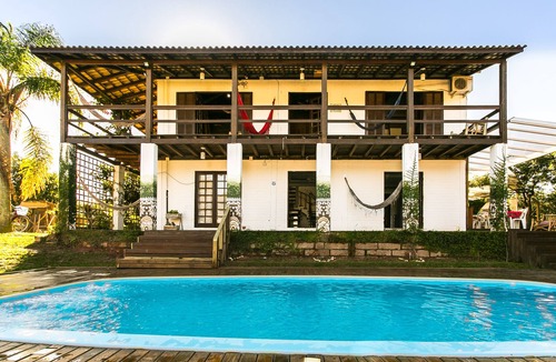 Pinheira House | YOUR HOUSE ON GUARDA DO EMBAÚ BEACH