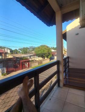Ótima casa perto de mercados pracinha e posto de gasolina