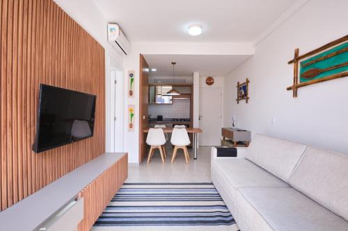 12 ITAJOBI - Hugo e Samira · Apto Novo. Roupas de cama, Wi-Fi, A/C e piscina