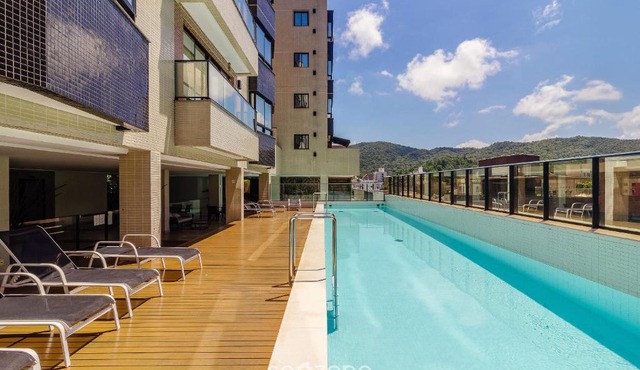 1BR Apt w/pool 650m from beach PDN0113