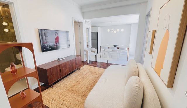 2-bedroom, 2-bathroom garden apartment in Parque Barigui with garage.