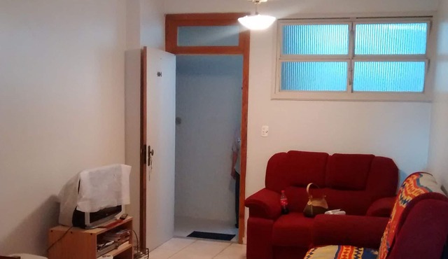 2 bedroom apartment facing the beach with balcony with shopping mall/aquarium/restaurants.