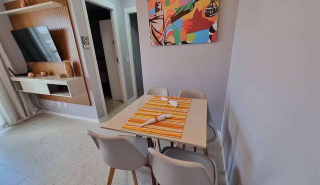 2 bedroom apartment, air conditioning, complete, 10 km from Copacabana, in the Tourist Area Center