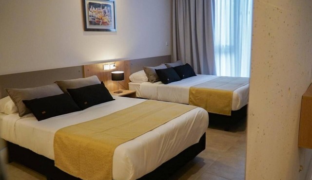 2 Modern Rooms With Pool Free Breakfast And Parking Near Local Attractions