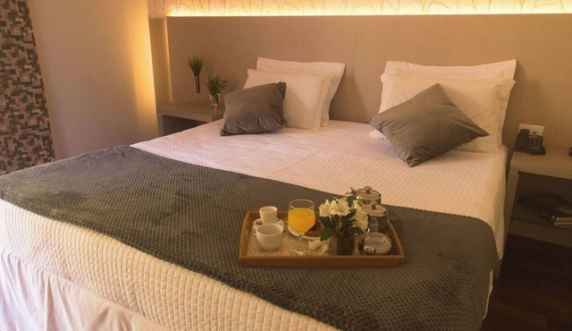 3 Premium Suites w/Sauna & Pools, Located Close to Waterfalls & Adventure Tours