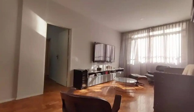 3 Quartos, 1 Suíte, 2 Banheiros, Cozinha Americana