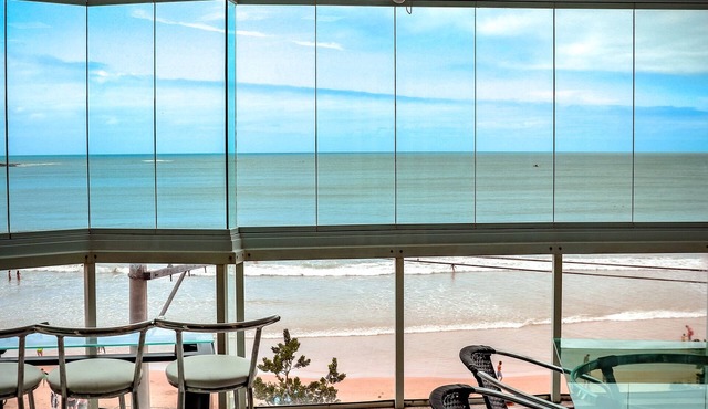 4 suites facing the sea with barbecue, 2 parking spaces, Wi-Fi