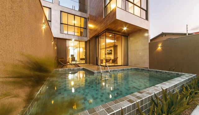 4 Triple Bedroom House, Private Pool