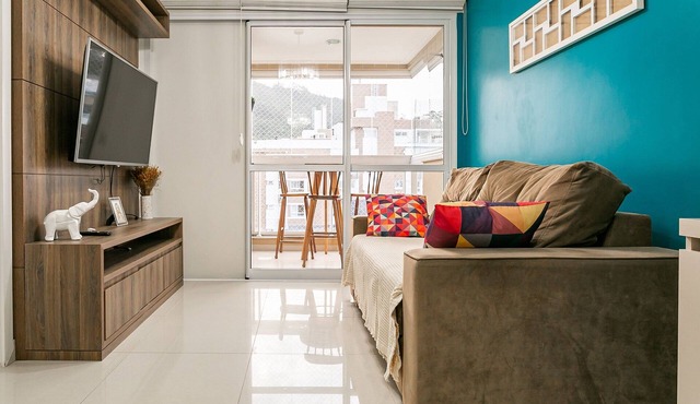 50" Smart TV | 500 meters from UFSC #TRINA03D