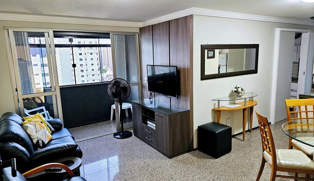 70m2, 2 Quartos, 2 Varandas, Cozinha, Serviço e 2 Garagens Privativas e Lazer