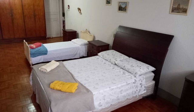 A complete and cozy house. Close to the historic center and the shopping mall.