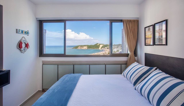 A retreat with a perfect sea view, 2 bedrooms, Wi-Fi, 24-hour concierge, rotating garage.