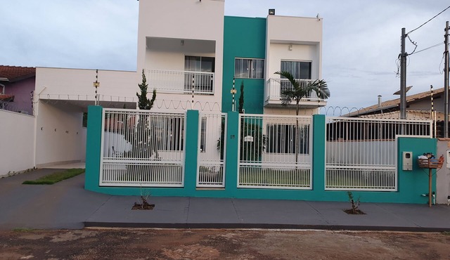 Accommodates family with children, we do not accept animals and smokers inside the house.