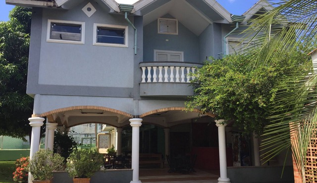 Accommodation with facilities to house 24 people in 7 bedrooms, including 4 suites.
