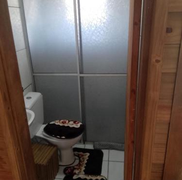 Aconchegante , espaçosa, acomoda 10 pessoas , centralizada perto da praia
