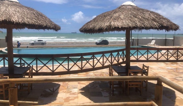 Air-conditioned 2-bedroom apartment FRONTING THE SEA