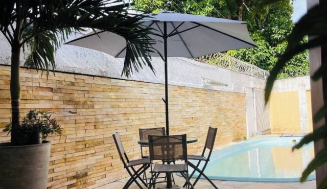 Aldeota high standard house with entire space, 3 bedrooms and 2 bathrooms