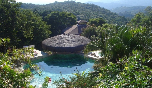 Alto da Serra with panoramic view and leisure structure