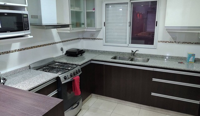 Amplio y Moderno Departamento