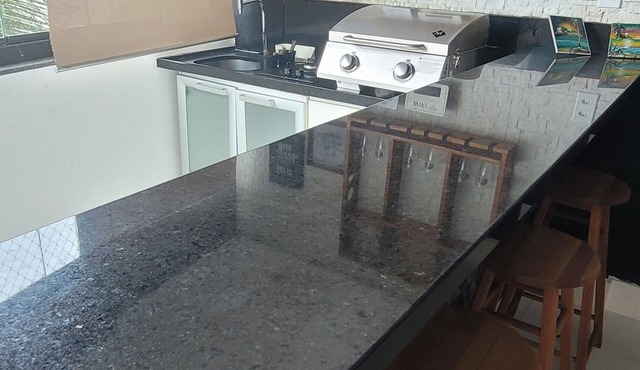 Amplo e Moderno Apartamento 3 Quartos na Atalaia a Poucos Metros da Praia