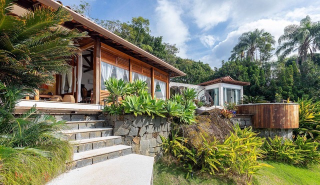 Ang043 - Charming 4 bedroom house on an island in Angra