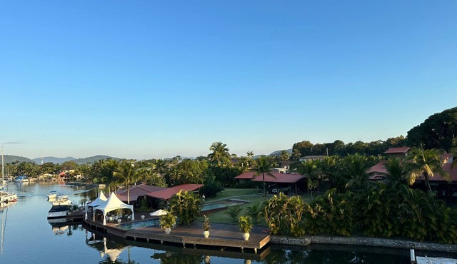 Angra dos Reis Mansion - 4,000 m2 of green area. 150 m of canal frontage. 100-foot boat