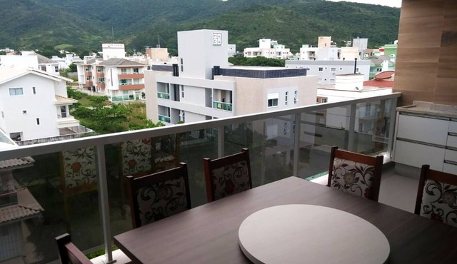 Apê duplex perto da Praia Palmas do Arvoredo em SC