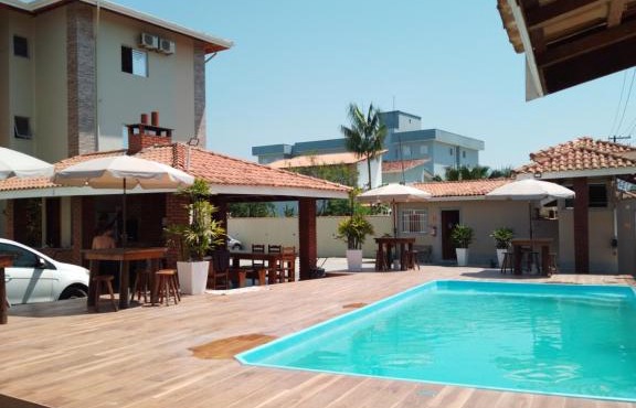 Ap 2 dorm 500 m da Praia Grande