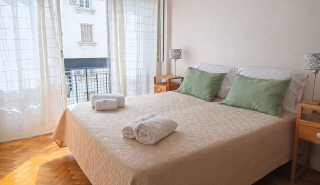 Apart for 2 Pax, Double bed or 2 Single. Obelisc Area, Colón Theatre Metro Lines