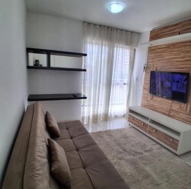 Apartamento amplo e bem localizado