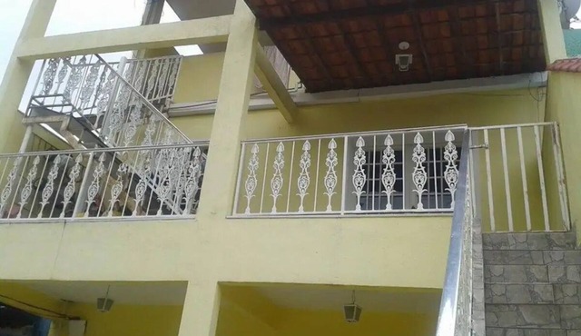Apartamento bem Localizado em Condomínio de Casas