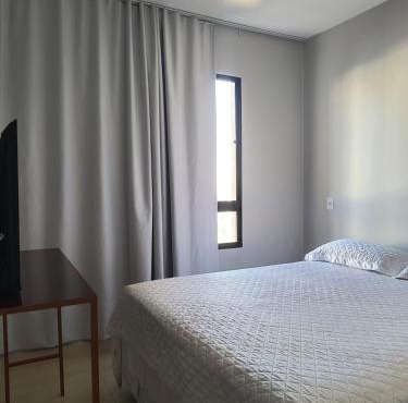 Apartamento com 2 quartos vista para piscina