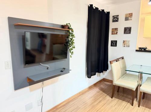 Apartamento com Ar Condicionado e 2 Quartos