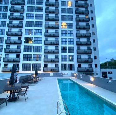 Apartamento com garagem 450 metros da vila Germânica