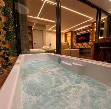 Apartamento com Jacuzzi Privativa