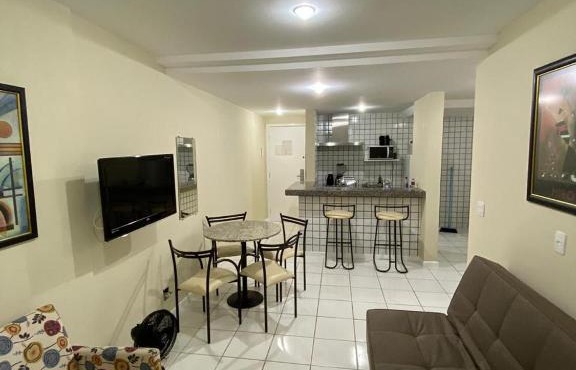 Apartamento com PISCINA no CENTRO de Guarapari ao lado da PRAIA
