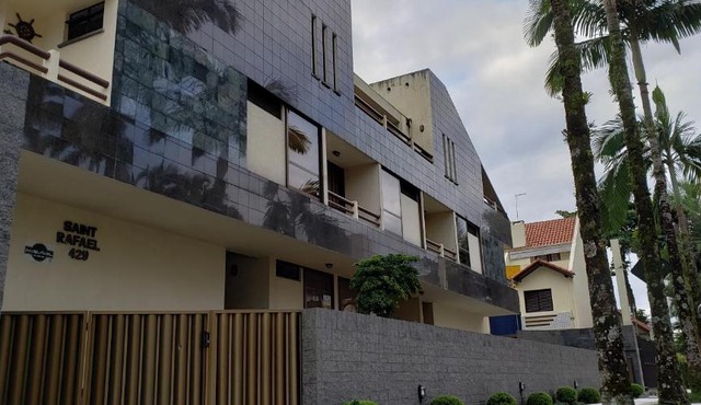 Apartamento com piscina privativa