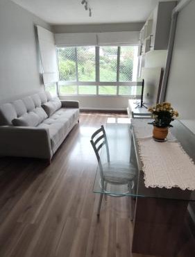 Apartamento completo e com ar-condicionado