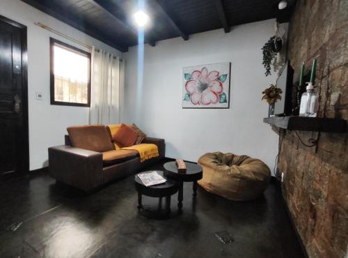 Apartamento completo em Quitandinha - 2 quartos - WI-FI