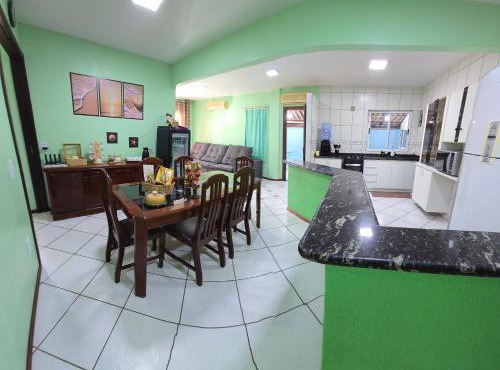 Apartamento Completo na Praia de Bombas - 3 quartos - 10 pessoas
