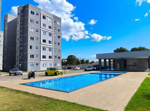 Apartamento de 02 quartos com vista para o lago