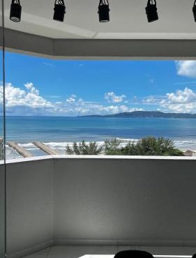 Apartamento em itapema com maravilhosa vista mar